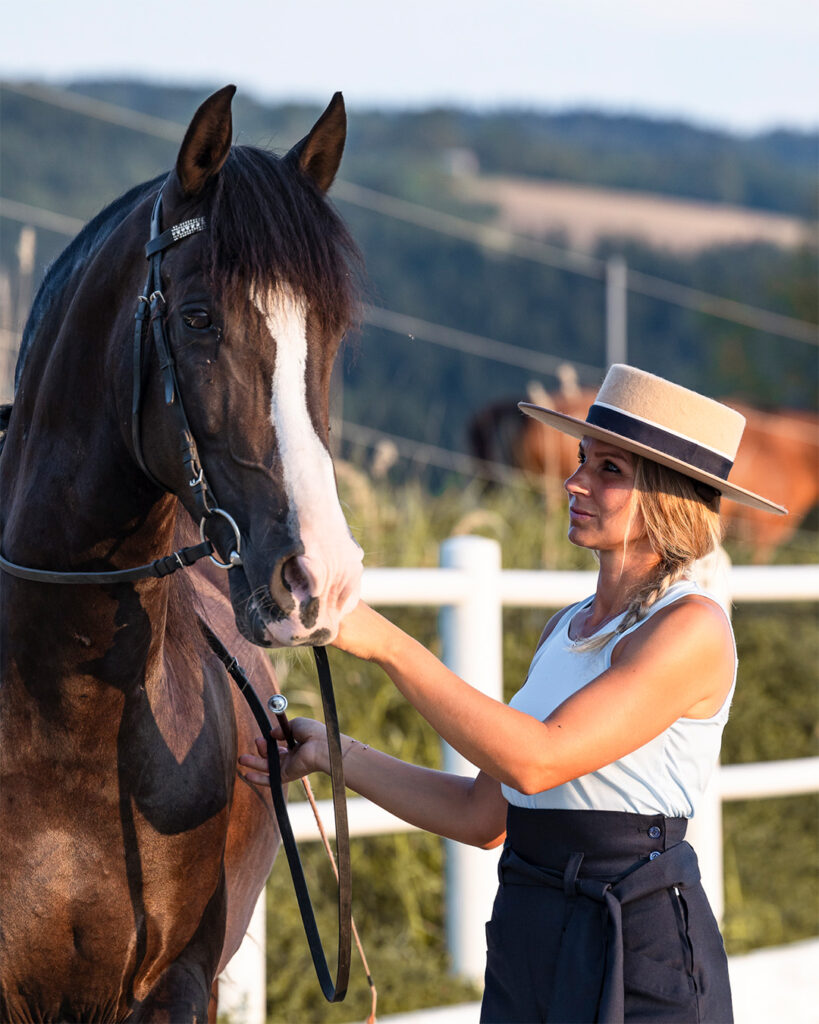 Sabrina Radl-Mica - Reiten in Passion; Reitkunst vertikal und klassische Dressur in Österreich, Foto von Viktoria Kierner